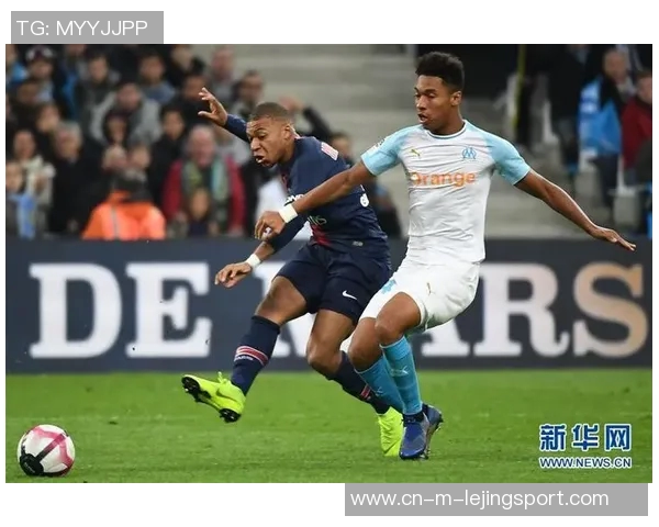 法甲联赛：巴黎圣日耳曼狂胜六球稳居榜首马赛失利滑落至第三位